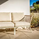 Vivi Homes - Cosy Beach Pool, Gym & Beach