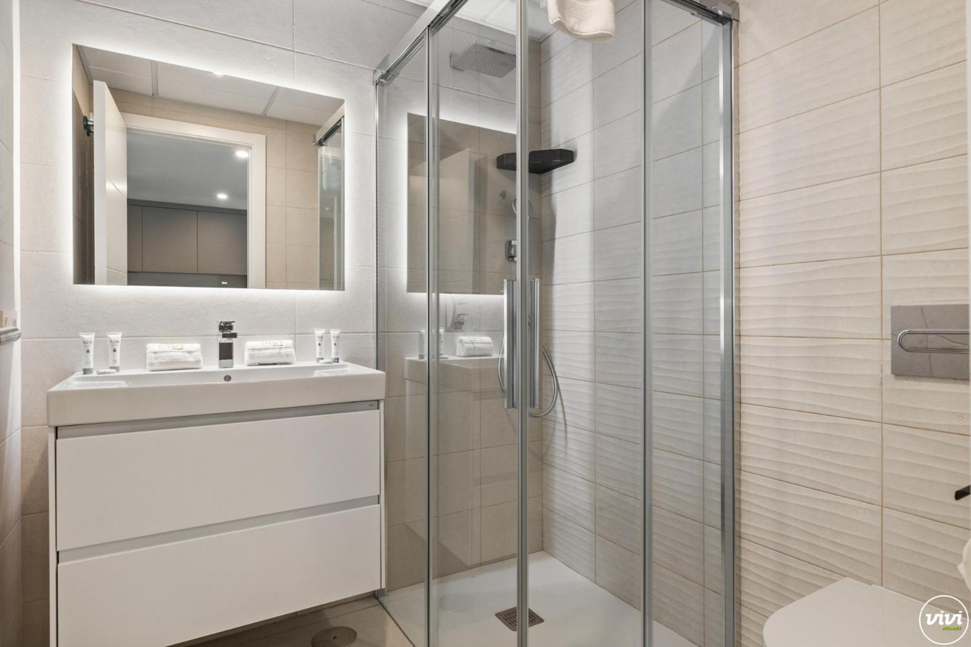 Appartement Vivi Homes - Cosy Pool, Gym &