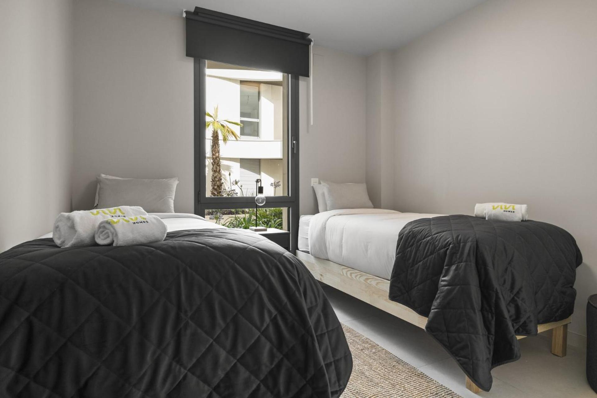 Appartement Vivi Homes - Cosy Pool, Gym & Marbellac