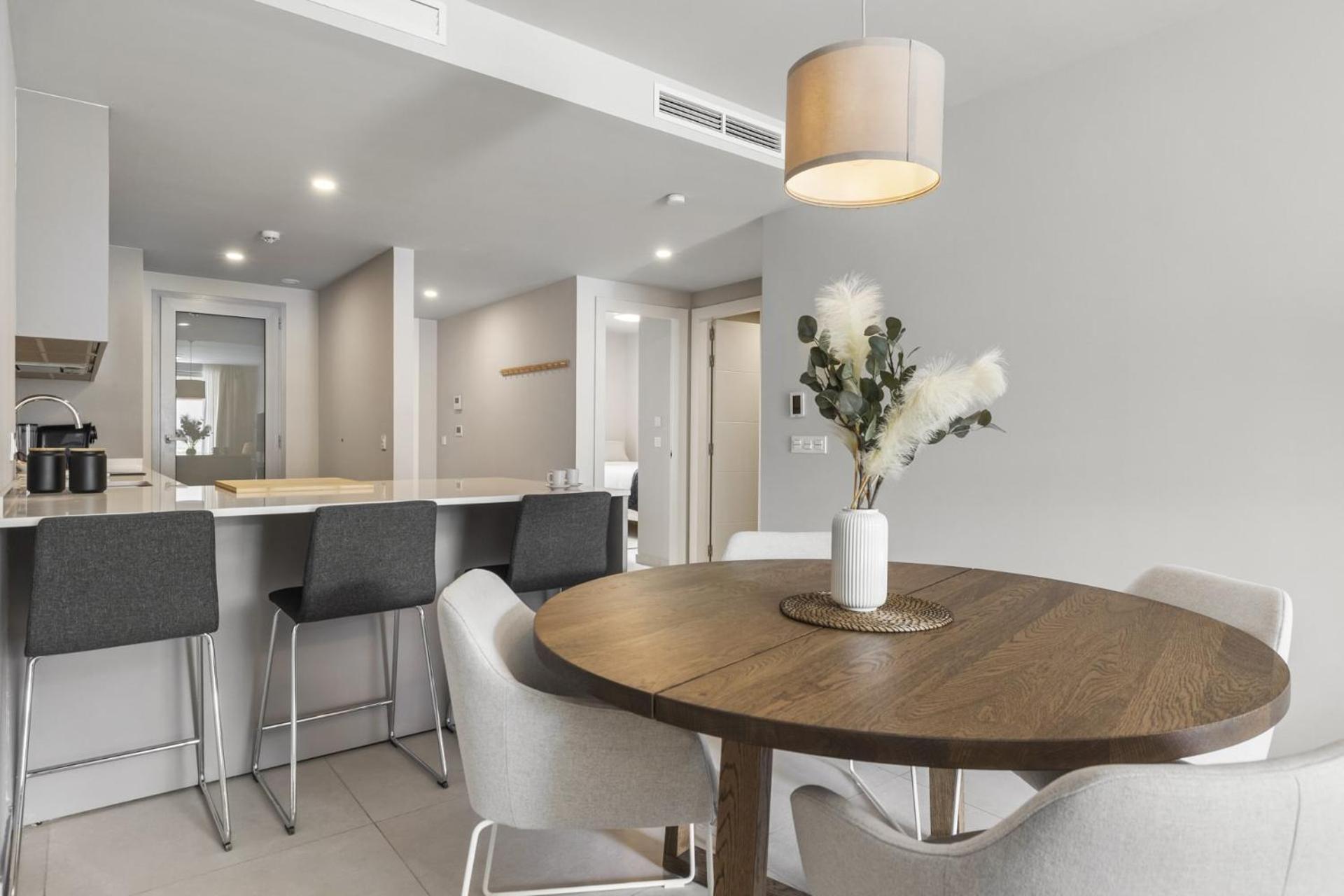 Vivi Homes - Cosy Pool, Gym & *