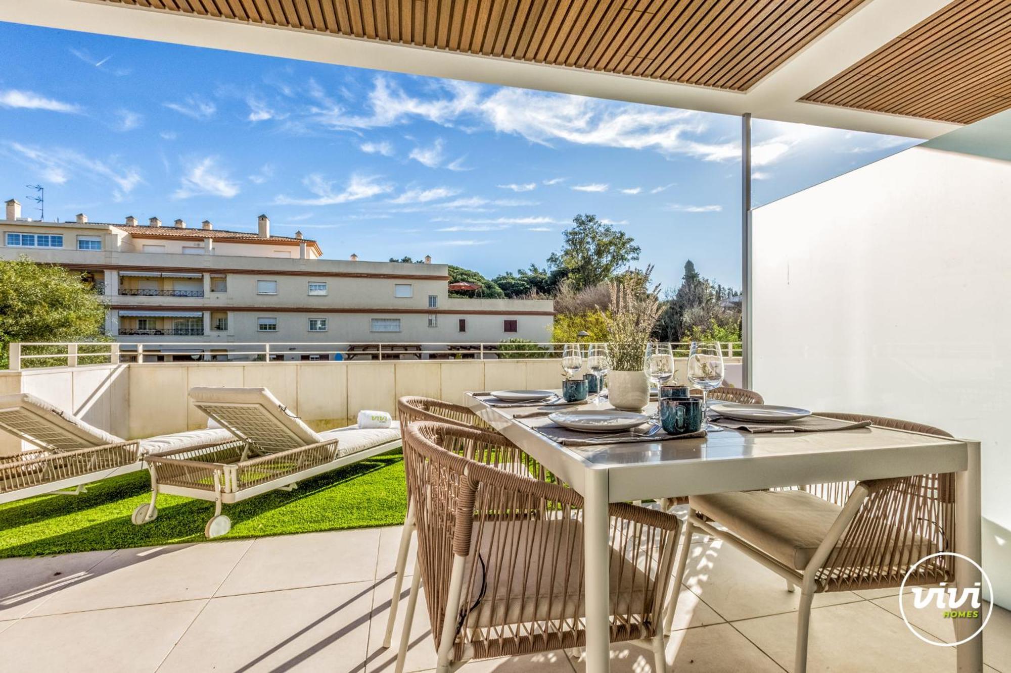 Vivi Homes - Cosy Pool, Gym & *
