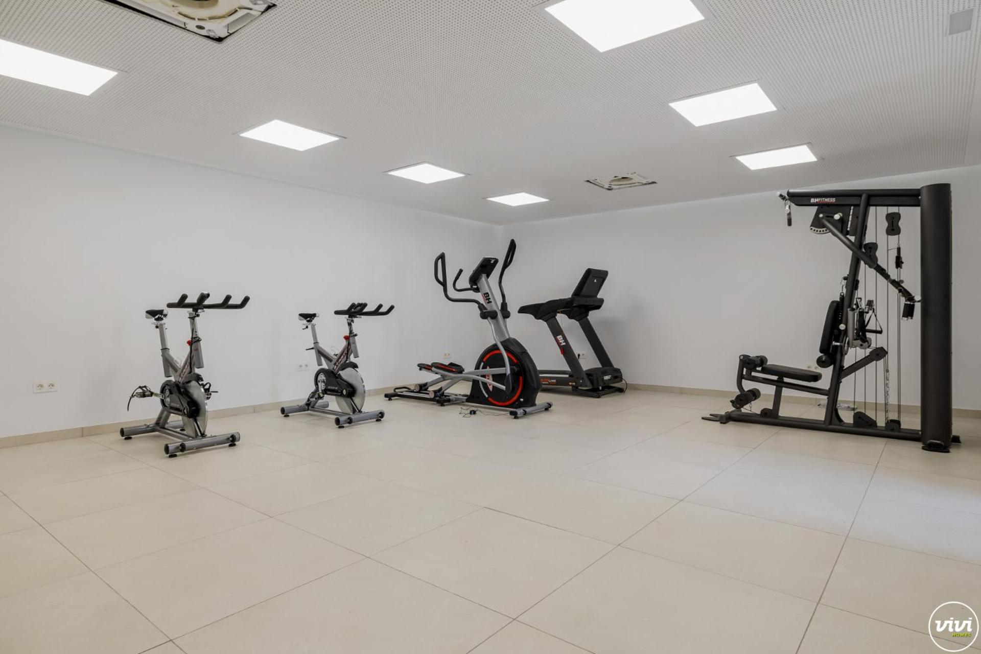 Apartment Vivi Homes - Cosy Pool, Gym & *