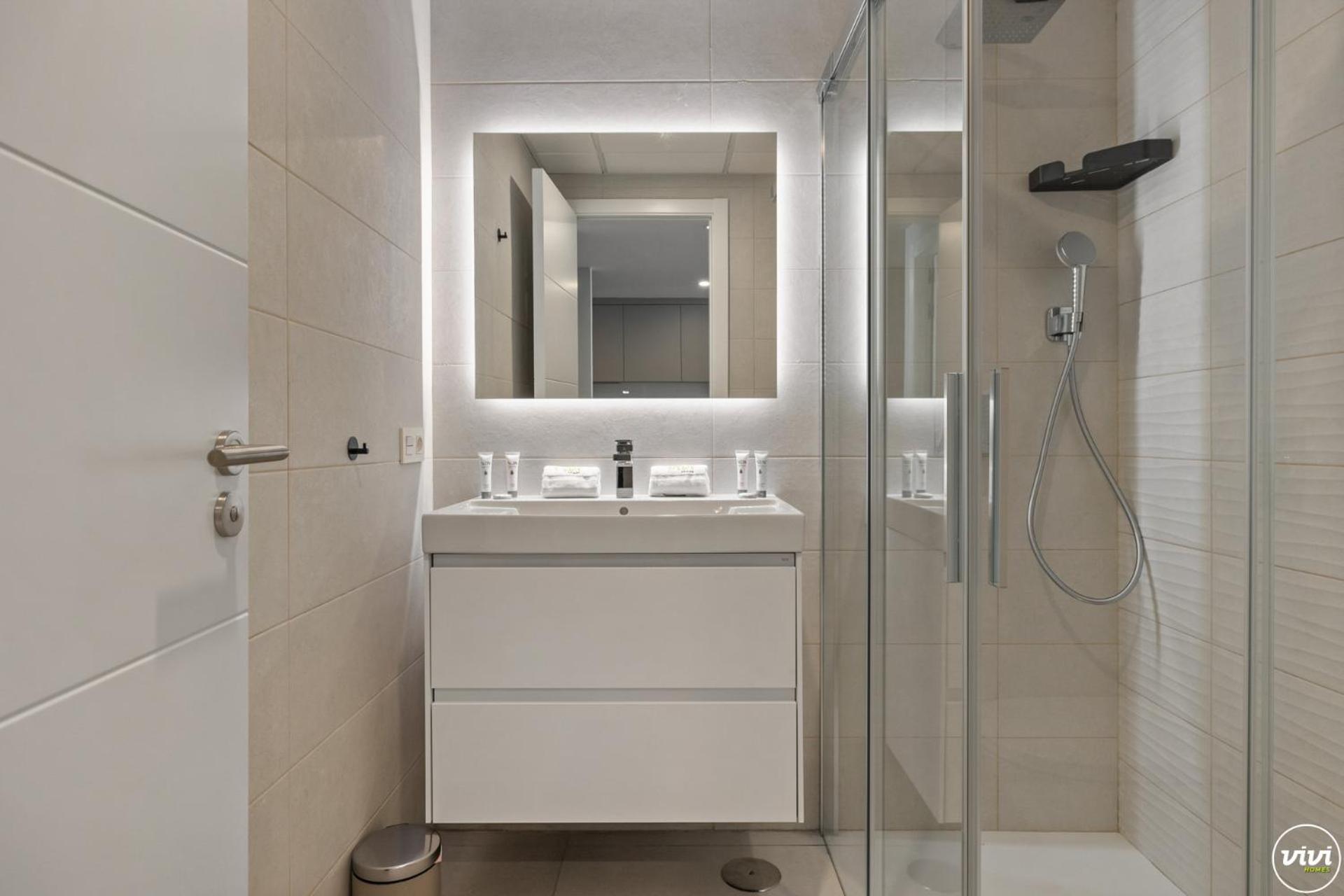 Apartment Vivi Homes - Cosy Pool, Gym & Marbella