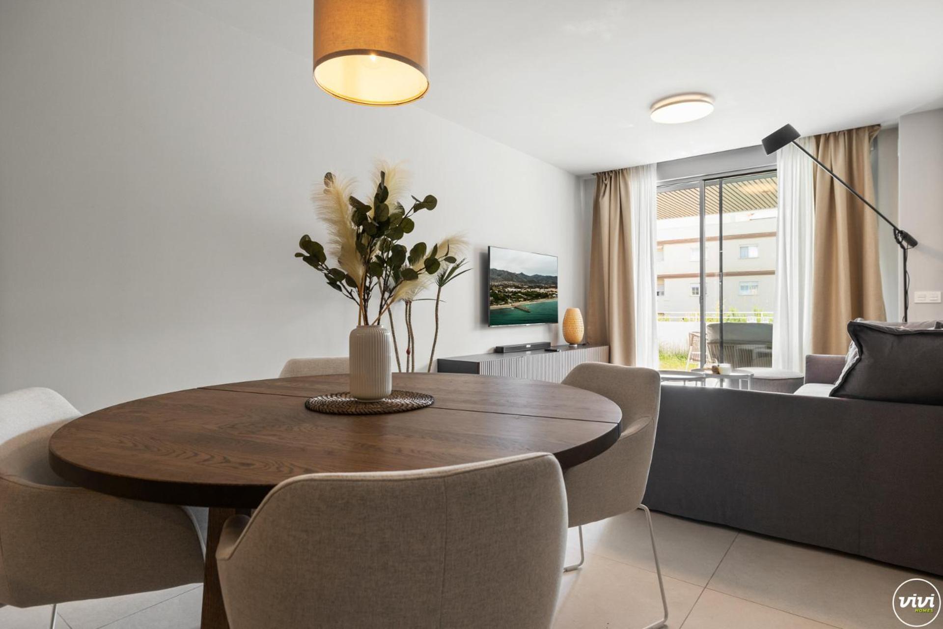 Apartment Vivi Homes - Cosy Pool, Gym &