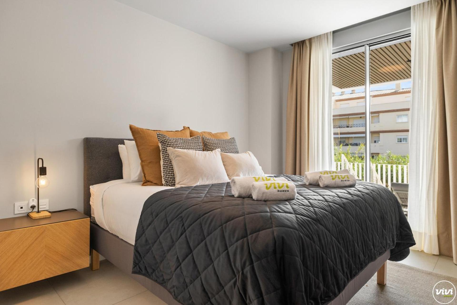 Apartment Vivi Homes - Cosy Pool, Gym &