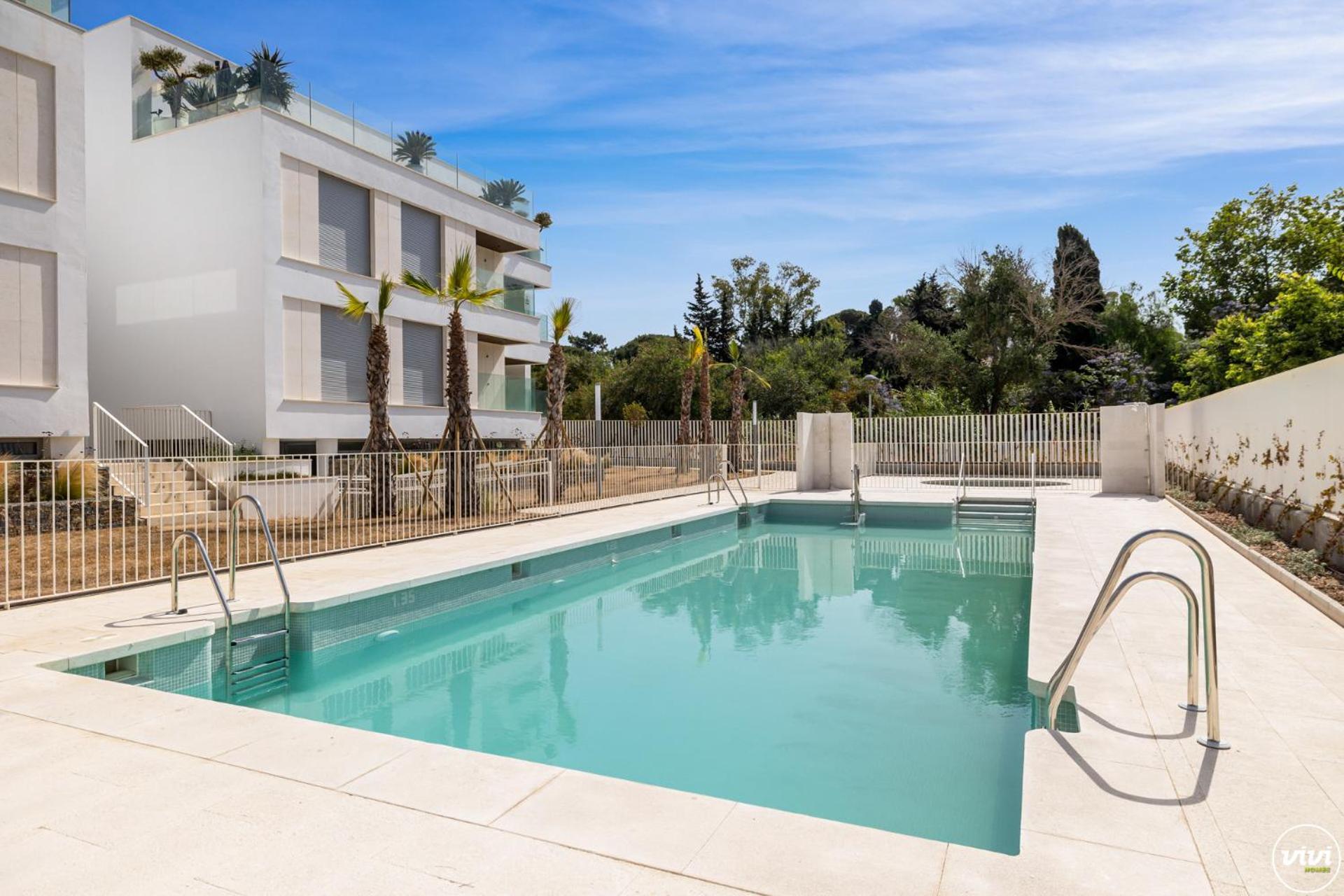 Vivi Homes - Cosy Pool, Gym & Marbella